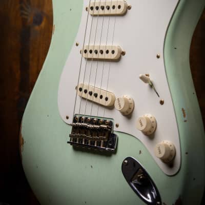 Fender Custom Shop '58 Strat Relic - Super Faded Aged Surf Green image 3