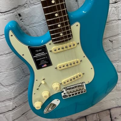 Fender American Professional II Lefty Stratocaster Rosewood Board Miami Blue image 8