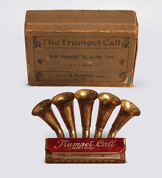 M. Hohner Trumpet Call No. 220 Diatonic Harmonica, c. 1923, original box  case.