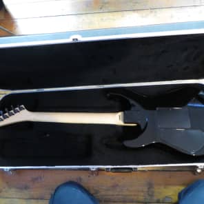 Jackson  Pile Of Skulls Dinky Electric Guitar w/ OHSC Made In Japan Near Mint Condition image 7