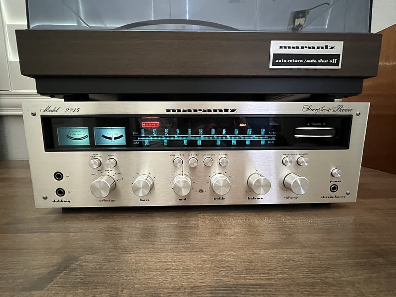 Marantz Model 2245 Stereophonic Receiver 1971 Champaign Engraved  			