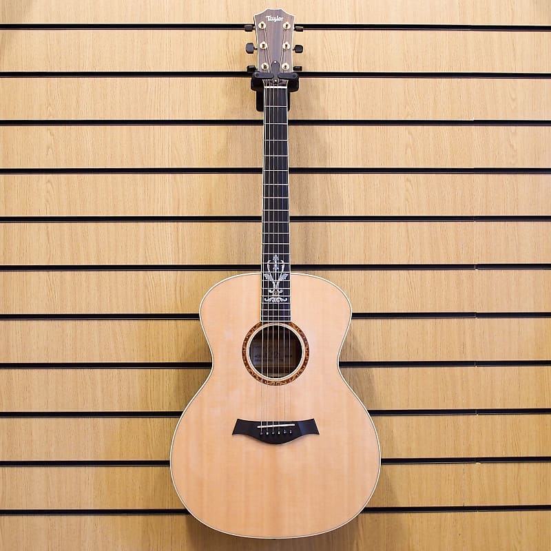 Taylor XXV-GA 25th Anniversary Sitka Spruce/Quilted Sapele Grand Auditorium Natural with Caramel-Stained Back and Sides 1999 image 1