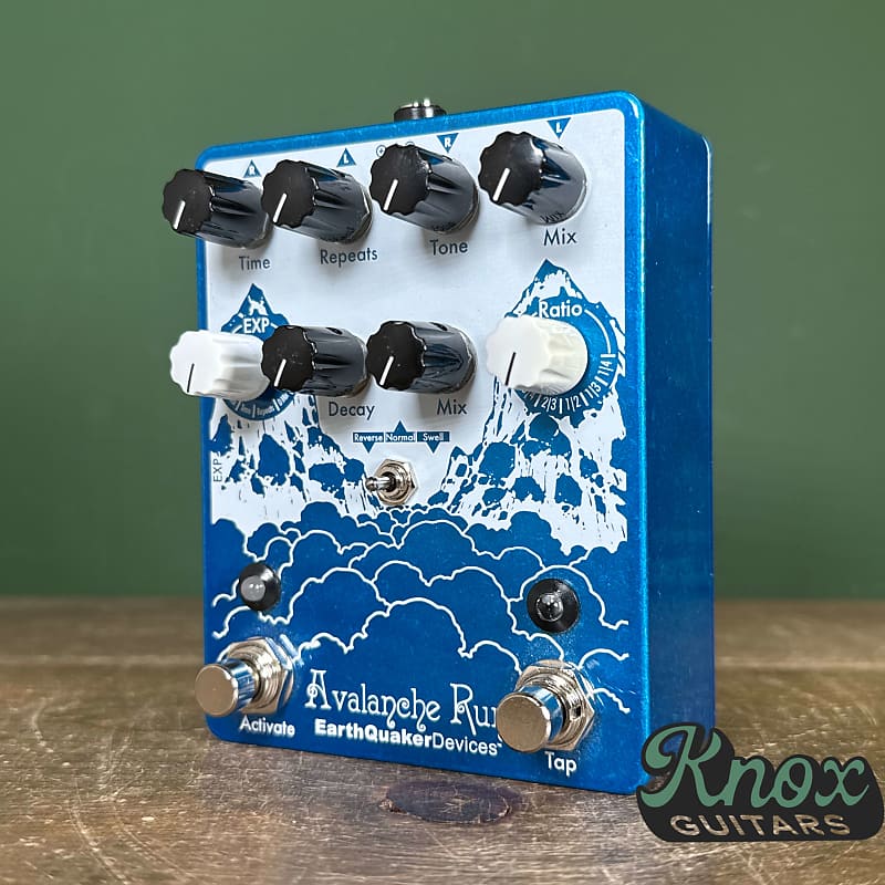 EarthQuaker Devices Avalanche Run Stereo Reverb & Delay with Tap Tempo V2