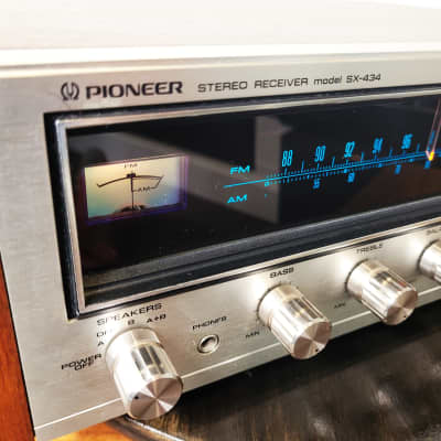 Pioneer SX-434 15-Watt Stereo Solid State Receiver image 3
