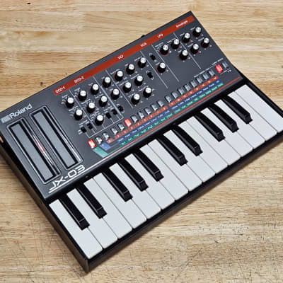 Roland JX-03 Boutique Series Digital Synthesizer Sound Module + K-25M Keyboard