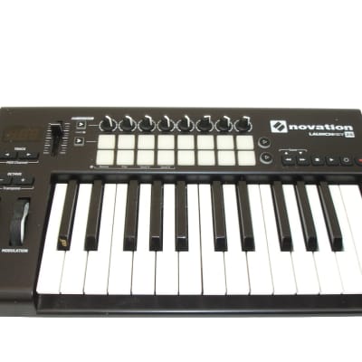 Novation Launchkey 25 25-Key MIDI Keyboard Controller