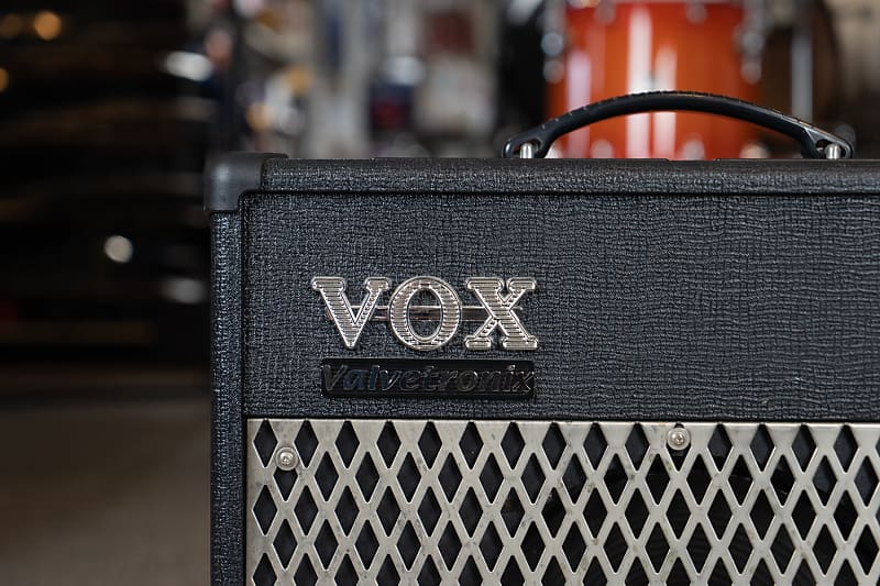 Vox Valvetronix AD30VT 30-Watt 1x10 Modeling Guitar Combo | Reverb