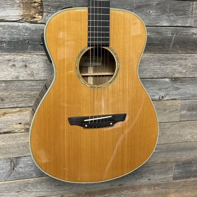 YAMAHA FPX 300 acoustic guitars
