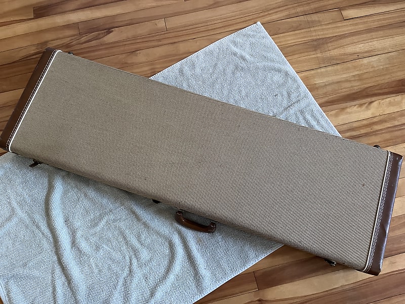 Vintage 1980s Fender Precision Jazz bass tweed hard case
