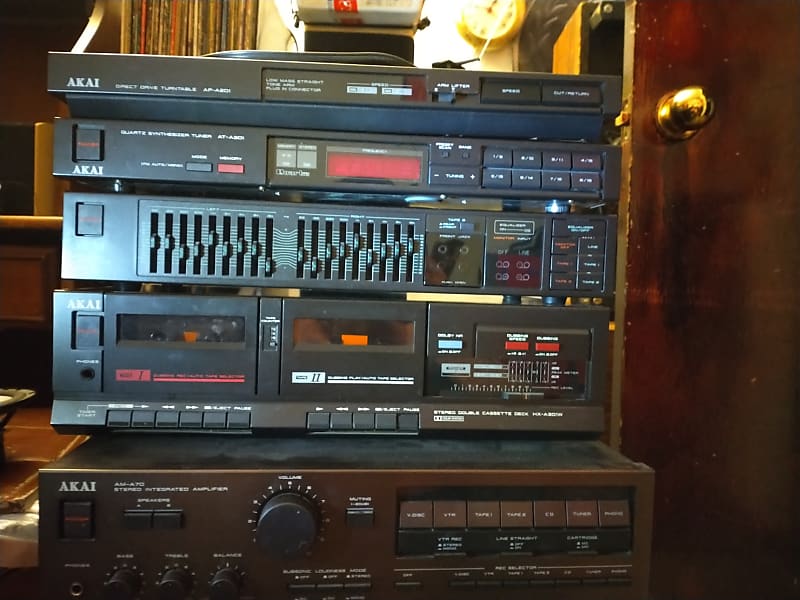 Akai Am-a70 Power Amp, Ap-a201 TurnTable, At-a201 Tuner, Ea-a2