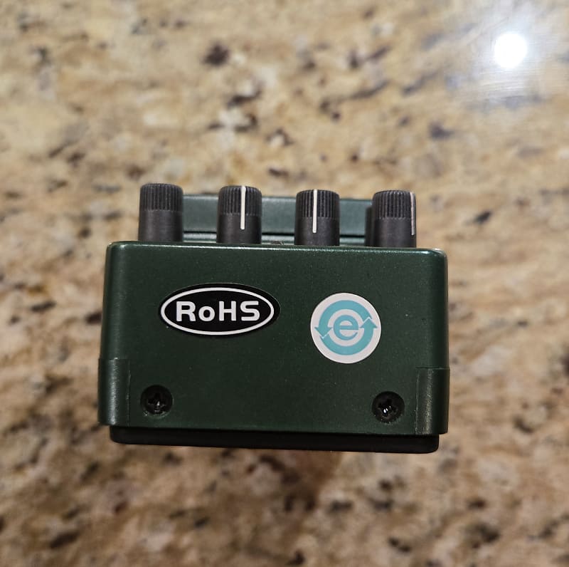 Behringer EM600 Echo Machine Pedal | Reverb Canada