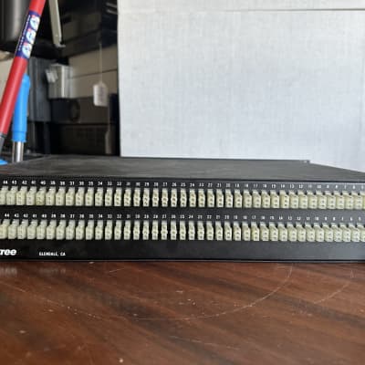 Bittree Bittree  969-S 2 RU 2x48 full normal, switched, Bantam to E3 rear interface patch bay image 2