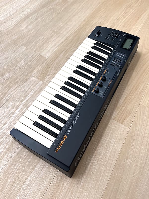 Roland SK-88 Pro Sound Canvas 37-Key Synthesizer