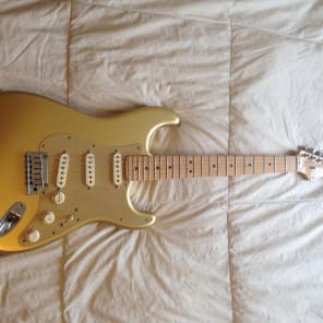 Fender American Deluxe Stratocaster 2012 Aztec Gold image 3