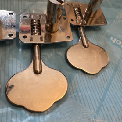 Fender Mustang bass tuners with screws 1998 - Chrome image 4