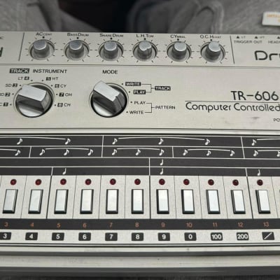 Roland TR-606 w/Tubbutec uniPulse mod
