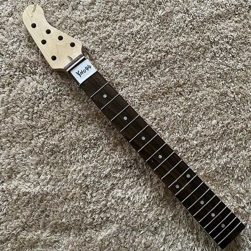 Player Series Stratocaster® Left-Handed Neck, 22 Medium Jumbo Frets, 9.5" Radius