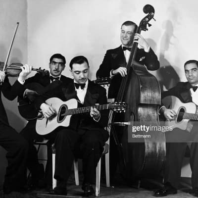 Selmer Maccaferri  -1932- D Hole Orchestre #093 - original image 16