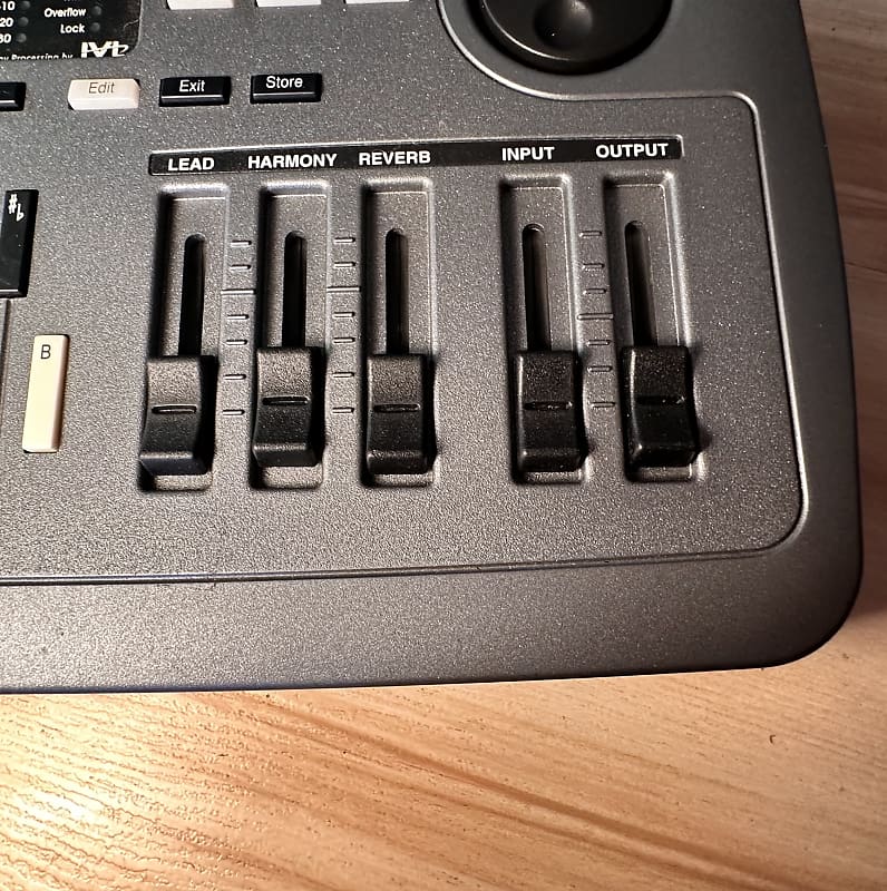 Digitech Vocalist Workstation EX - The White Whale- Vocoder