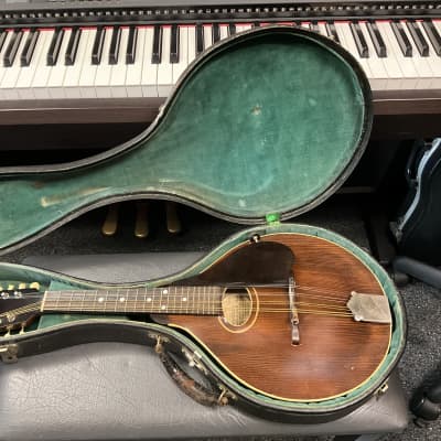 Gibson style A mandolin handmade in USA 1917 in excellent condition with original hard case image 23