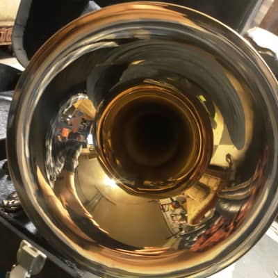 Holton MH101 Bb Marching Mellophone image 9