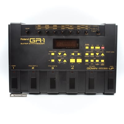 Roland GR-1 Guitar Synthesizer Made in Japan Guitar Effect Pedal AE80345
