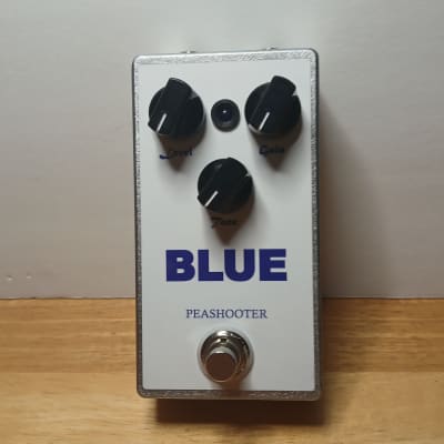 Wren＆Cuff Blue-Violet Caprid Small Foot SFBV-wht-bk-face-with-shadow.