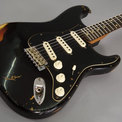 Fender stratocaster Limited Dual Mag II  2020 Relic Aged Black Over 3Color Sunburst image 3