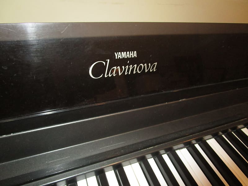 Yamaha CLP-50 Clavinova Digital Piano Keyboard