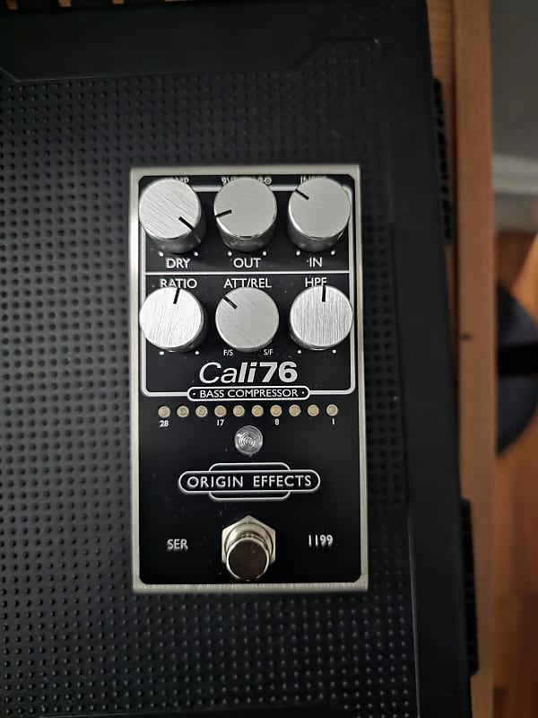 Origin Effects Cali76 Bass Compressor