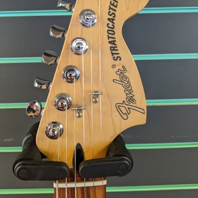 Fender Deluxe Roadhouse Stratocaster 2018 3-Colour Sunburst Electric Guitar image 6