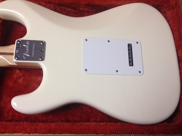 Fender Stratocaster アイボリー Amazon | Fender フェンダー エレキギター Player II