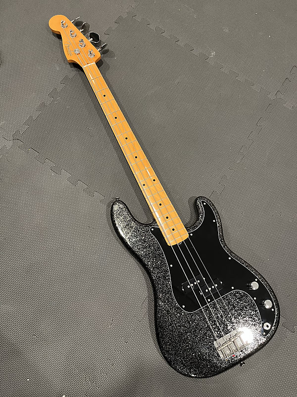 Fender J Signature Precision bass P made in Japan 2023 - Black sparkle