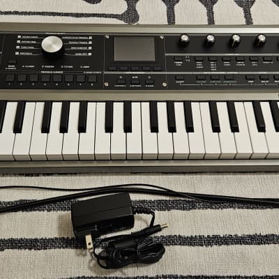 B-Stock - Korg MicroKORG 2 37-Key Synthesizer/Vocoder - Black