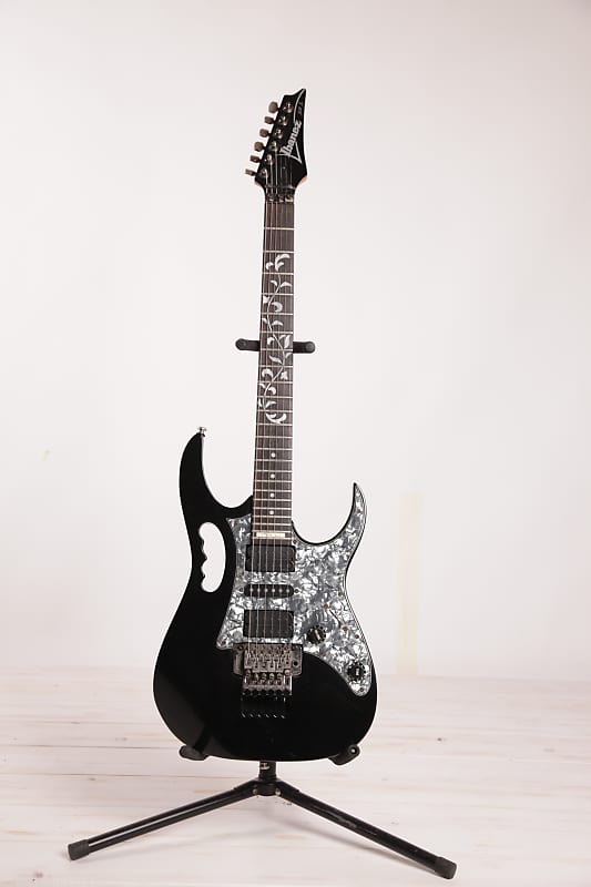 希少 Ibaniz JEM555 スティーブヴァイ シグネチャー ギター 希少 Ibaniz JEM555 スティーブヴァイ シグネチャー ギター