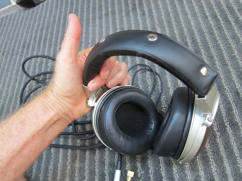 Denon AH-D5000 Top Line Headphones Nice Condition, Ex Sound Denon AH-D5000 Top Line Headphones Nice Condition, Ex Sound