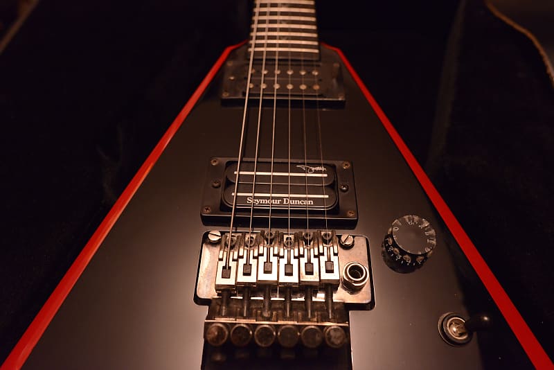 Dean Dimebag Darrell Razorback Flying V Pantera Signature