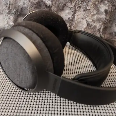Philips Fidelio X3 headphones 2022 black image 3