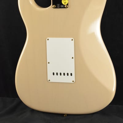 Mint Fender 1955 Stratocaster DLX Closet Classic with Gold Hardware - Faded Aged Dirty White Blonde image 9