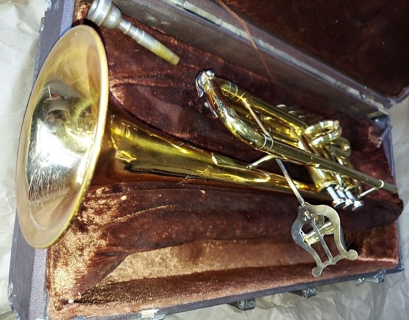 Conn 1000B trumpet with case. USA. Good Condition | Reverb