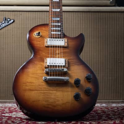 Gibson Les Paul Studio 2015 • G-force付き Gibson Les Paul Studio 2015 MM Manhattan Midnight | MUSIC