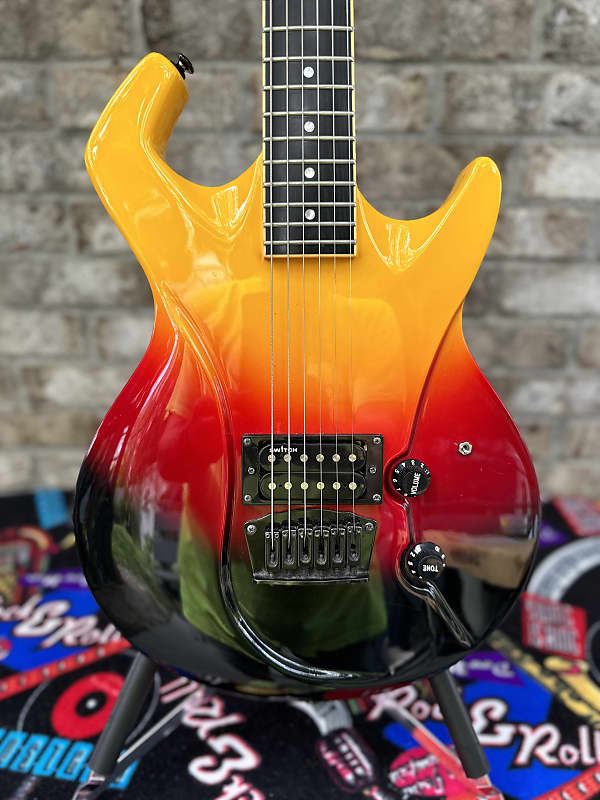 Switch Vibracell Electric Guitar! 2010’s Gloss Sunset Reverb