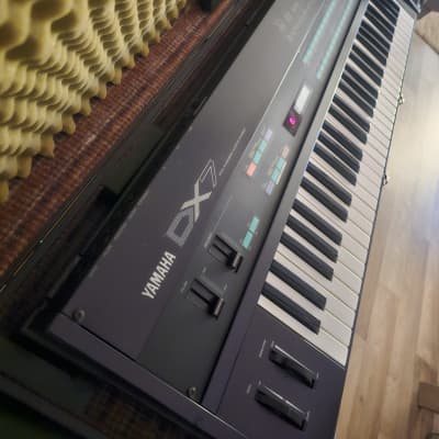Yamaha DX7 - Legendary Synthesizer - Accessories - Very Good Condition/Overhauled