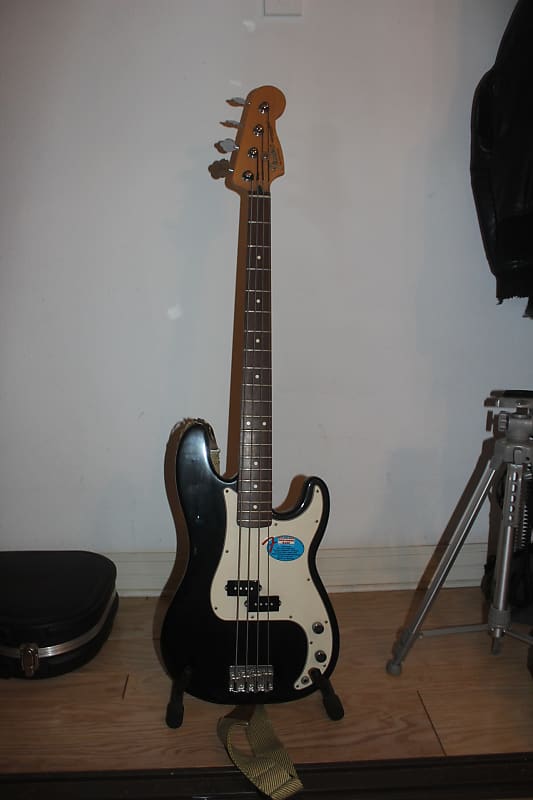 Fender Standard Precision Bass Black/White image 1