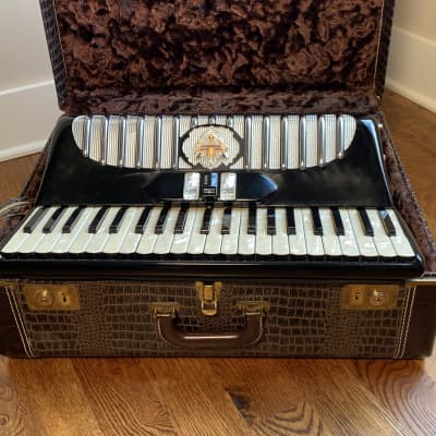 CARUSO 120 bass piano accordion Reverb