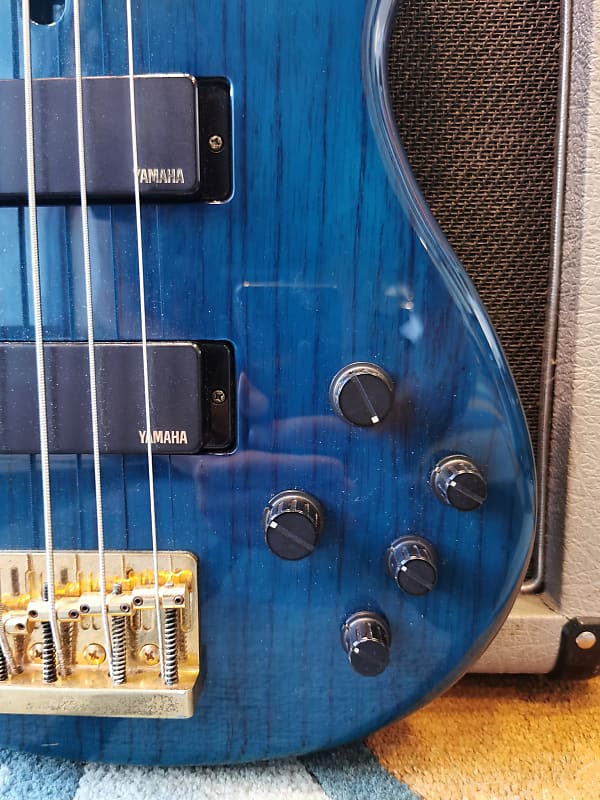 Yamaha TRB-5 II Made in japan 5 Strings 2000 Translucent