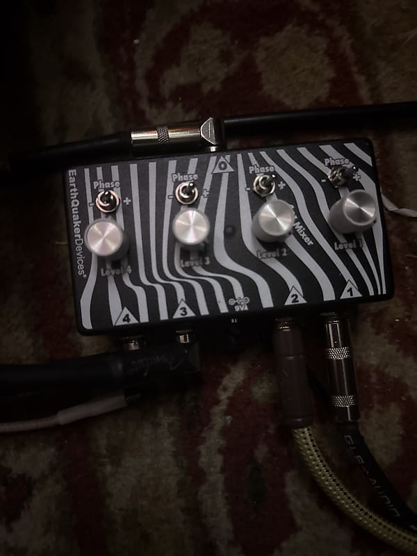 EarthQuaker Devices Four to One Mixer