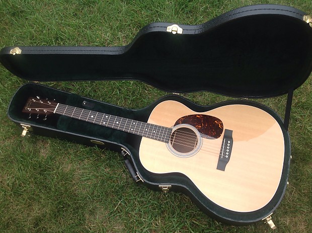 Martin 000 MMV made in USA solid spruce/solid rosewood + upgraded Grover  open back tuners