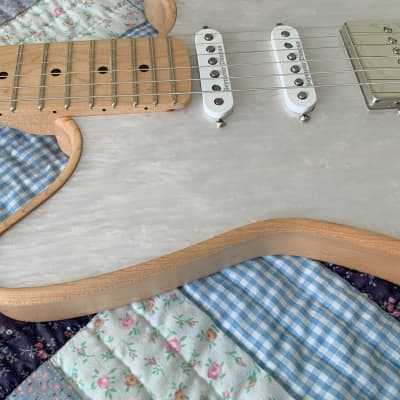 Luthier Crafted Moniker Rival SSH Custom Ultra Cool Iridescent White Top Chambered  Body w/ HS Case image 2