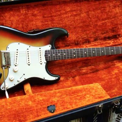 Fender Stratocaster 1965 Sunburst 65/64 Specs L Series One Owner Uncirculated OHSC Free Shipping 48 CONUS image 6